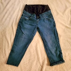 Karen-T Maternity jeans capris